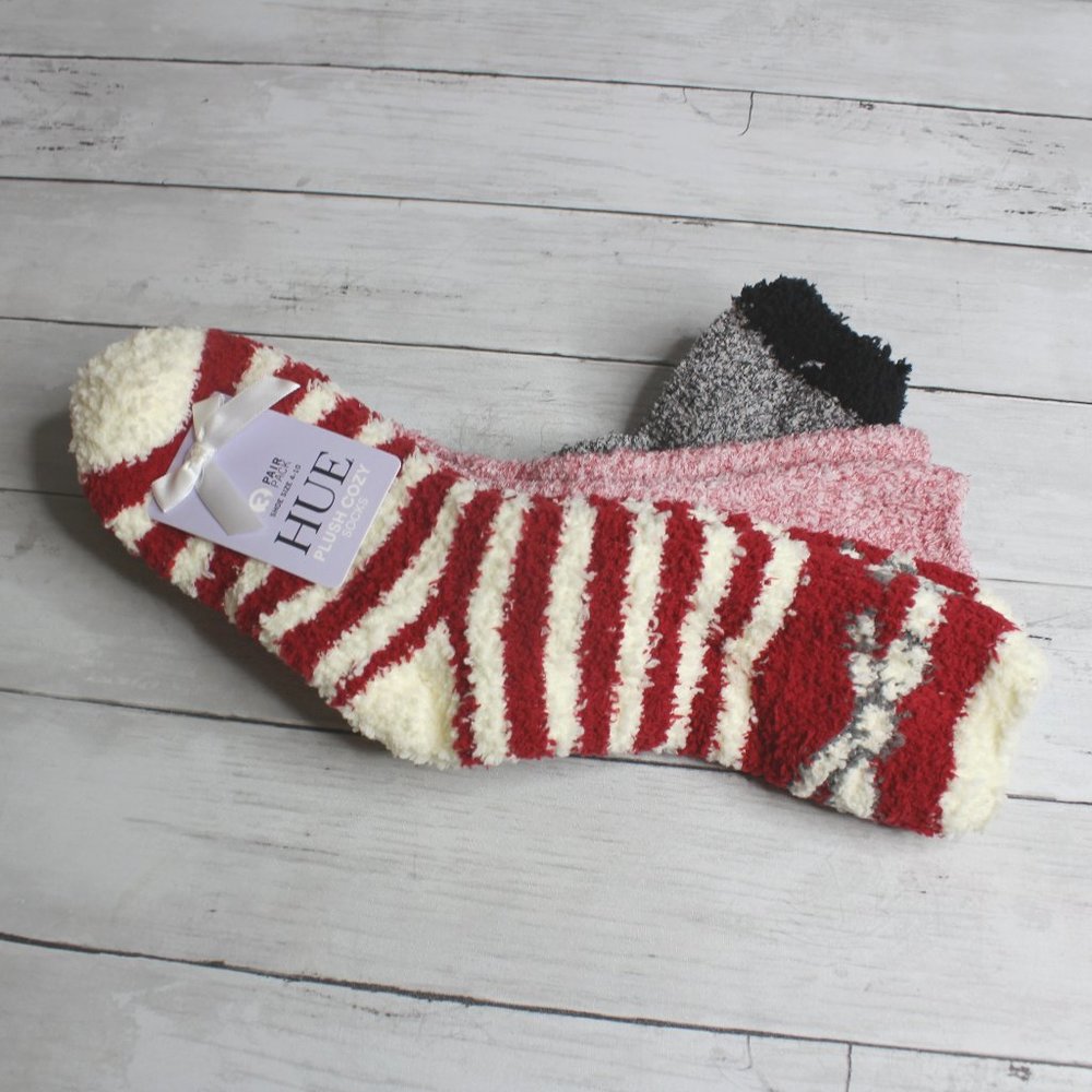 Hue Womens Plush Cozy Socks Fits Shoe Size 4-10 Set 3 Pair Pack